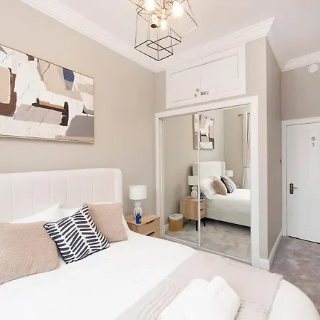 1 Bed In The Heart Of Grassmarket With Castle Views 아파트 *