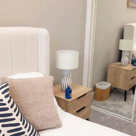 1 Bed In The Heart Of Grassmarket With Castle Views * 에든버러