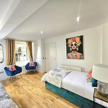Stellar - 2 & 3 Bedroom 아파트