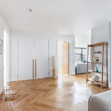 Bnbnova - Royal Mile & Castle - 3br 2ba Penthouse Apartment