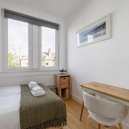 Barnton Grove Getaway Apartmán Edinburgh