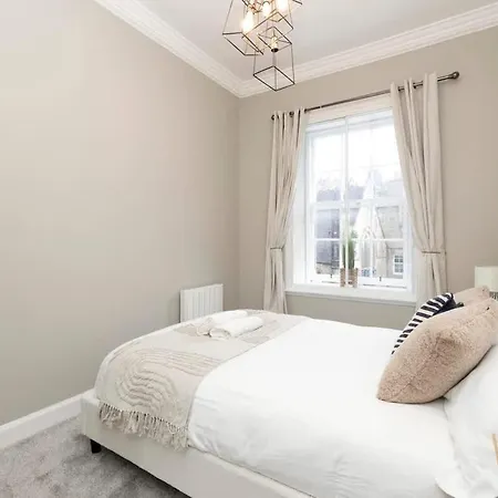 1 Bed In The Heart Of Grassmarket With Castle Views 아파트 에든버러