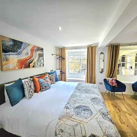Stellar - 2 & 3 Bedroom *