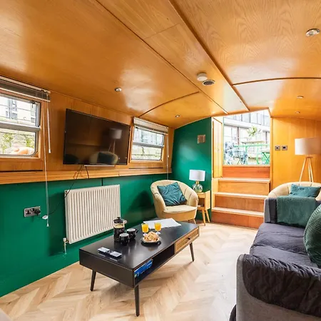 - Houseboats Ботель