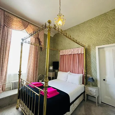 Eliza House Hotel 3*