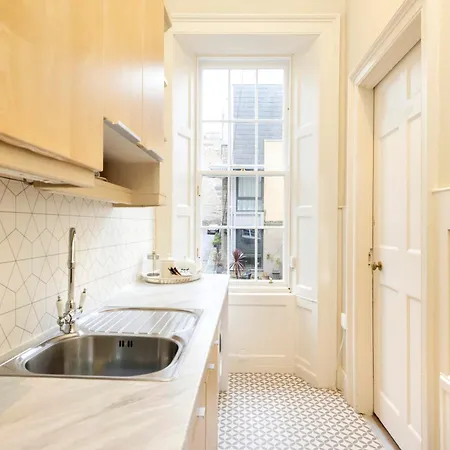 Joivy Chic And Spacious House At The Heart Of The Édimbourg