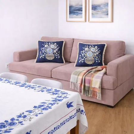 Апартаменты Royal Mile Apartment Excellent Location 3Rd Floor No Lift *