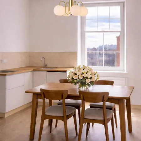 Royal Mile Apartment 3rd Floor No Lift * Edinburgh