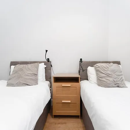 Modern Sleeps 6 Lägenhet