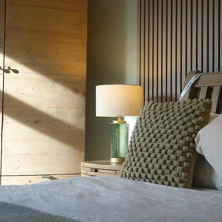 One - New To Market * Edinburg