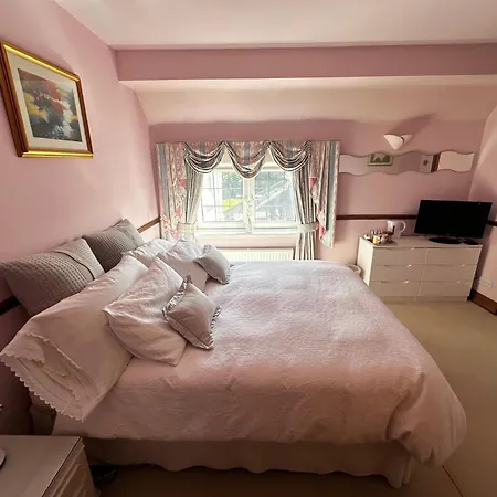 Carmichael Bed and breakfast 3*