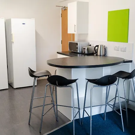 Destiny Student - Shrubhill Apartamento *