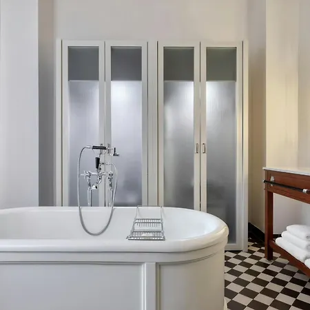 The Grand, A Luxury Collection Hotel, 5*