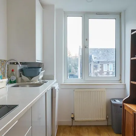 Bright Spacious 2 Bedroom In Stockbridge Apartment *