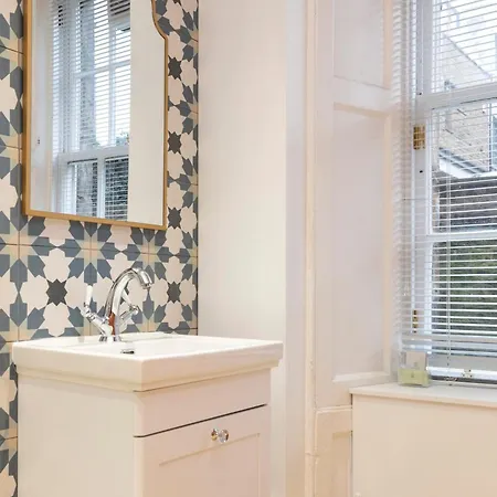 Joivy Chic And Spacious House At The Heart Of The * Edinburgh