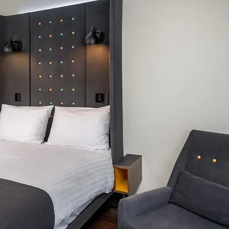 Point A Haymarket 3*