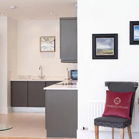 Shandwick - Centre - Sleeps 2 Edimburgo