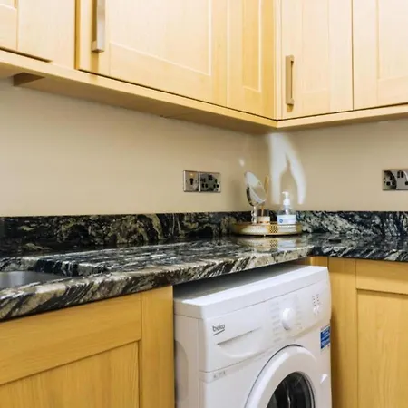 Apartamento Homely 3 Bedroom In The Heart Of Edimburgo