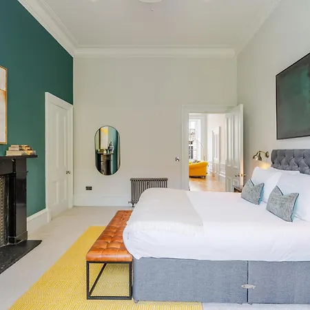 Dragon Luxury Serviced At Alva Street * Edinburgh