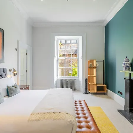 Dragon Luxury Serviced At Alva Street * Edinburgh