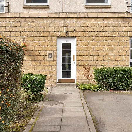 Appartement Spacious 4br Centre W/ Free Parking