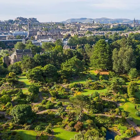 Stylish Victorian Apartment's Close To The Botanical Gardens, Free Parking! * Edinburgh