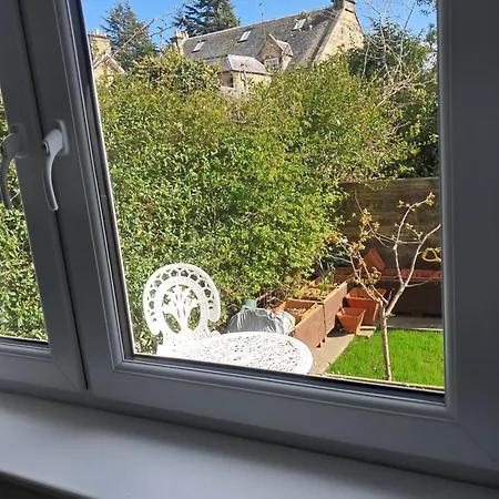 홈스테이 The Retreat Edinburgh, 2-minute Walk To Bus Stop 에든버러
