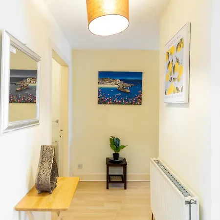 Charming 2bd Flat 10 Minutes To Castle * Edimburgo