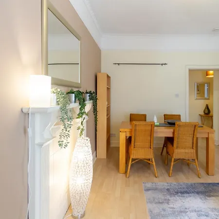 Charming 2bd Flat 10 Minutes To Castle * Edimburgo
