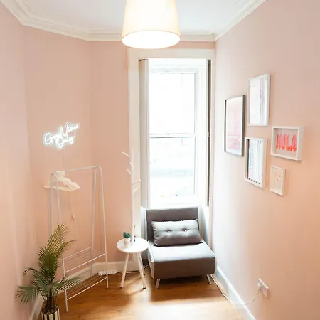 Lägenhet Stylish In 5 Beds 3 Bedrooms