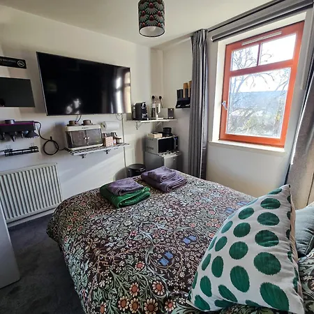 Guest house Double With Shared Bathroom Near The Shore And Tram
