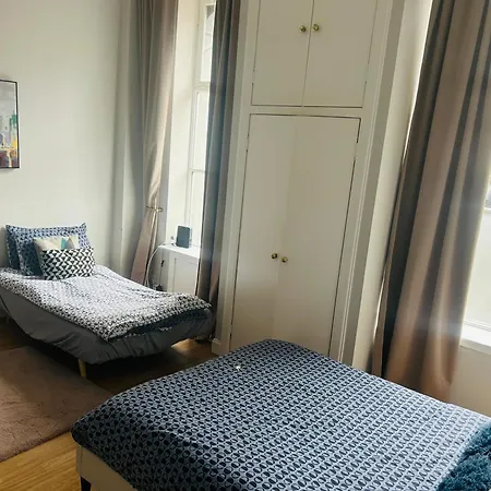 Charming Flat In Vibrant Leith *
