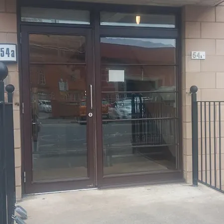 Charming 2 Bedroom - *