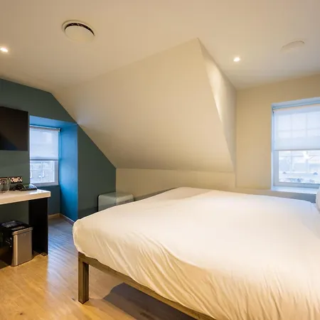 Отель Grassmarket 4*