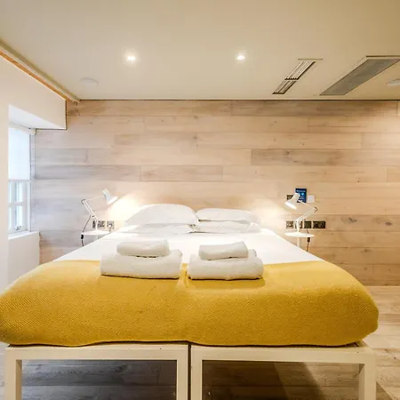 Stay Central Hotel 3*