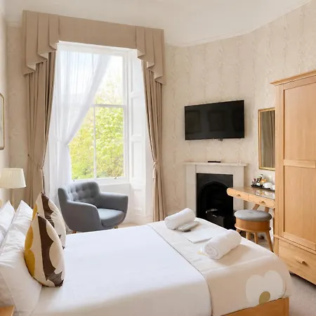 Gladstone House 4* Edinburgh