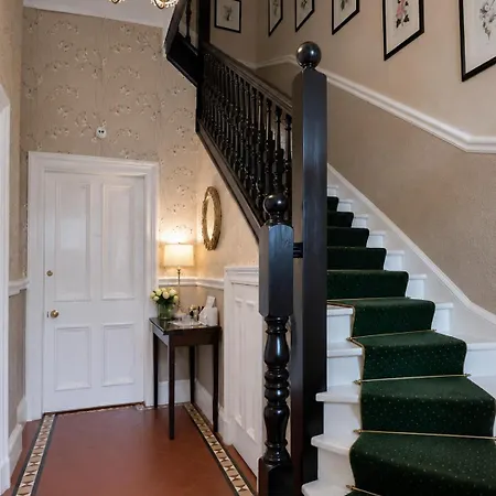 Gladstone House Gasthuis 4*
