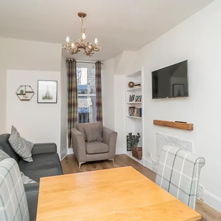 Appartamento Cosy Flat In Historic Old Town - Pass The Keys