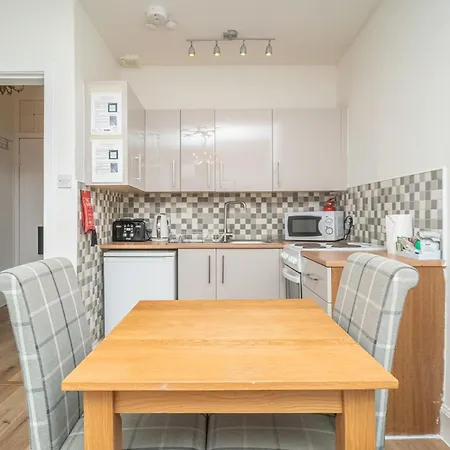 Cosy Flat In Historic Old Town - Pass The Keys Appartamento Edimburgo