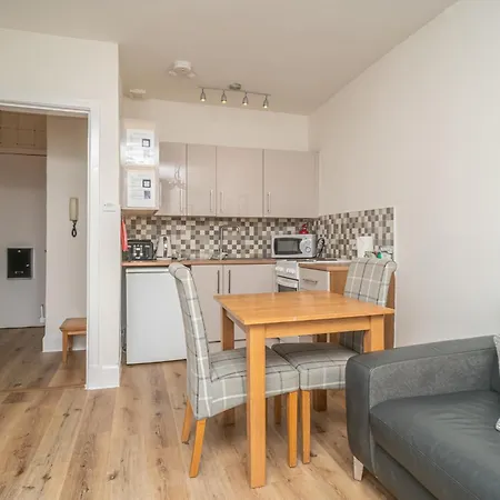 Appartamento Cosy Flat In Historic Old Town - Pass The Keys