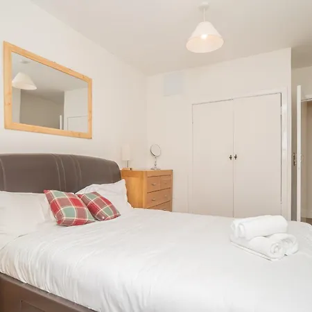 Cosy Flat In Historic Old Town - Pass The Keys *
