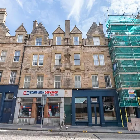 Cosy Flat In Historic Old Town - Pass The Keys * Edimburgo
