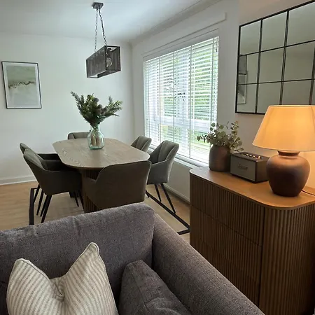 Lux 2 Bedroom Ground Floor * Edinburgh