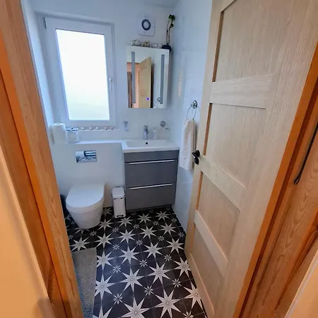 Cosy Guest In A Family With Private Bathroom And Free Parking