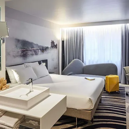 Novotel Centre Szálloda 4*