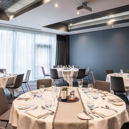 Novotel Park 4* Edinburgh