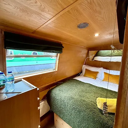 Botel - Houseboats 4*