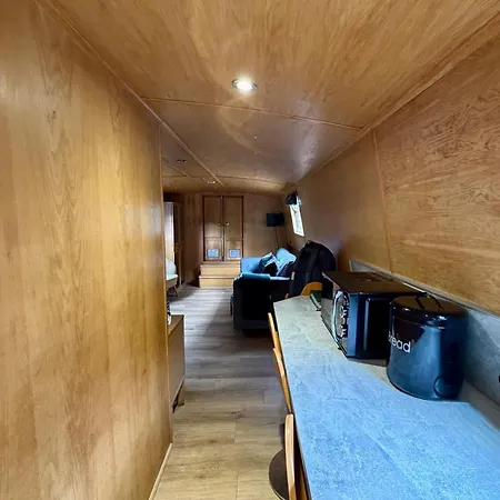 Botel - Houseboats Edinburgh