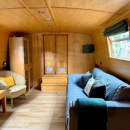 - Houseboats 4* Edinburgh