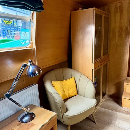 Botel - Houseboats